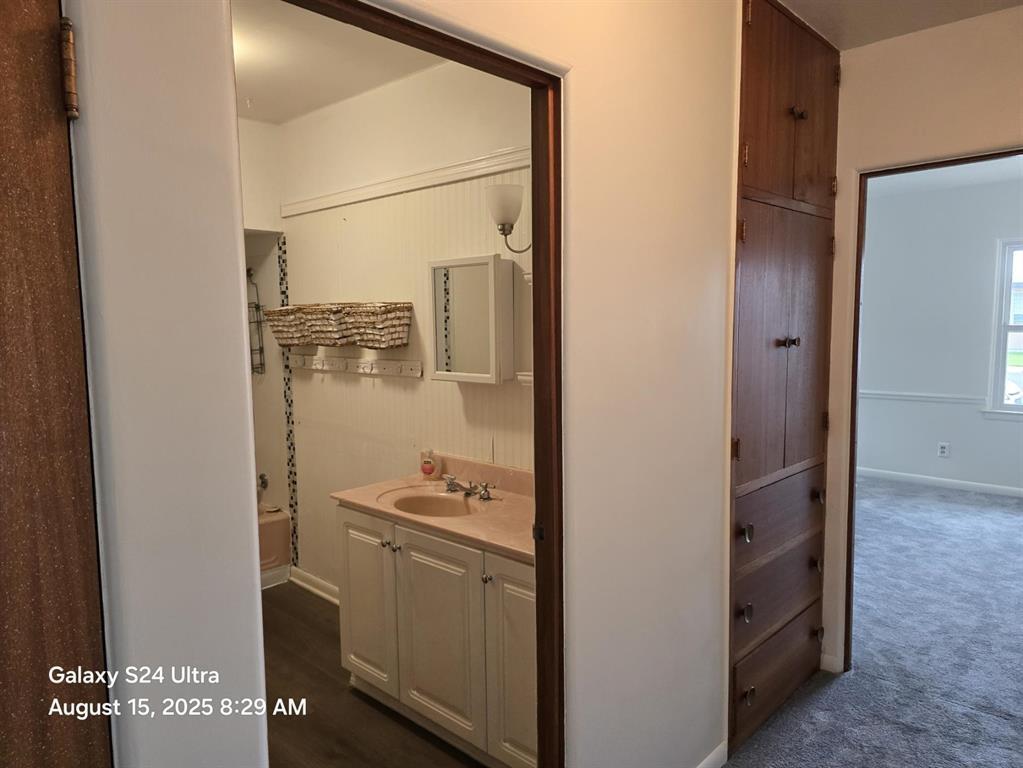 Building Photo - 1634 King St