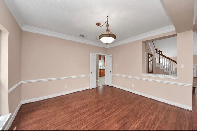 Building Photo - 1003 Clarenda Falls Dr
