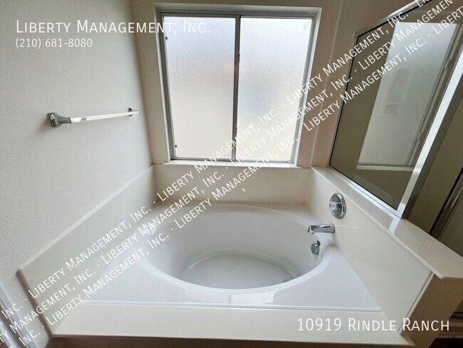 Building Photo - 10919 Rindle Ranch
