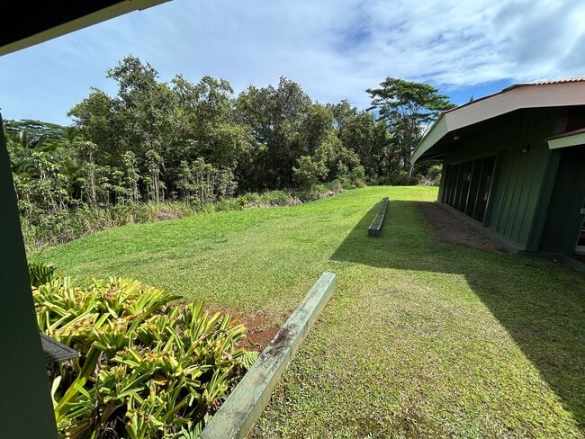Building Photo - 2 Bedroom 1.5Bath Unfurnished Home