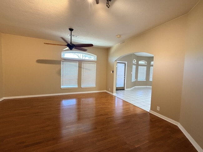 Building Photo - 5372 Wagon Trail