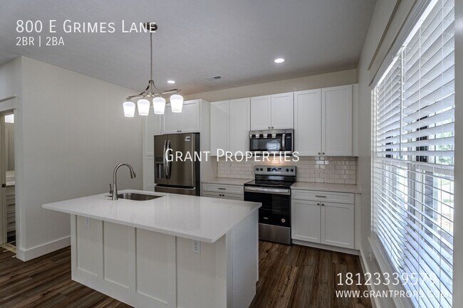 Building Photo - 800 E Grimes Ln