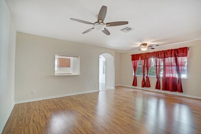 Building Photo - 785 Imperial Lake Rd