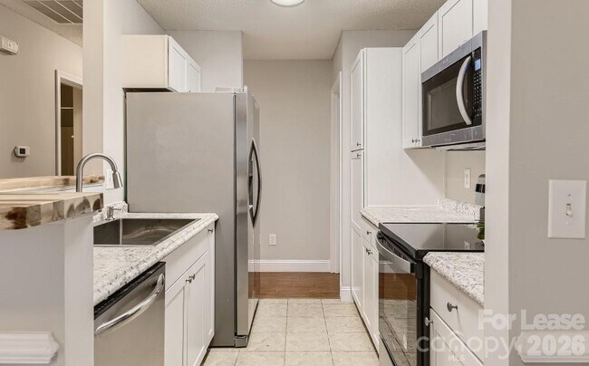 Building Photo - 431 Cedarcroft Dr