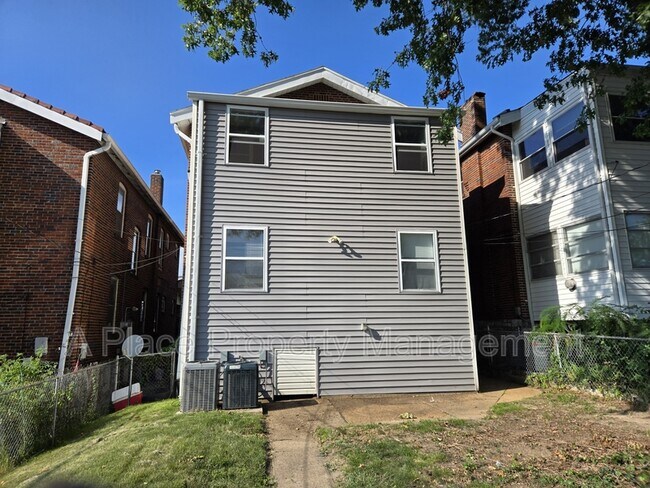 Building Photo - 5322 Itaska St