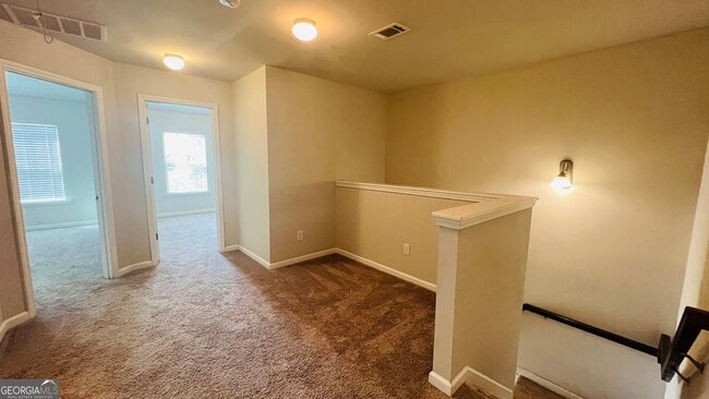 Building Photo - 256 Highland Pointe Cir E