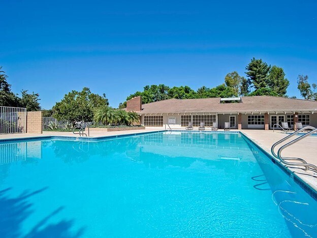 Building Photo - 23322 Caminito Andreta