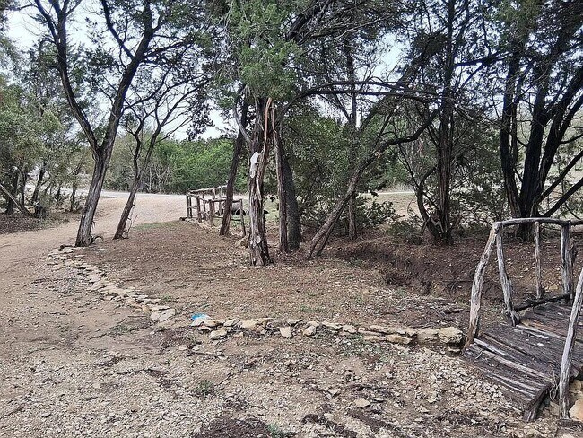 Building Photo - 536 Wright Dr