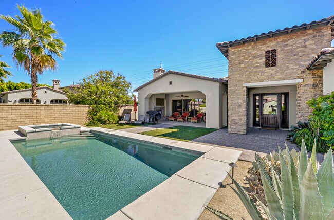 Building Photo - 55120 Autumn Valley Ct