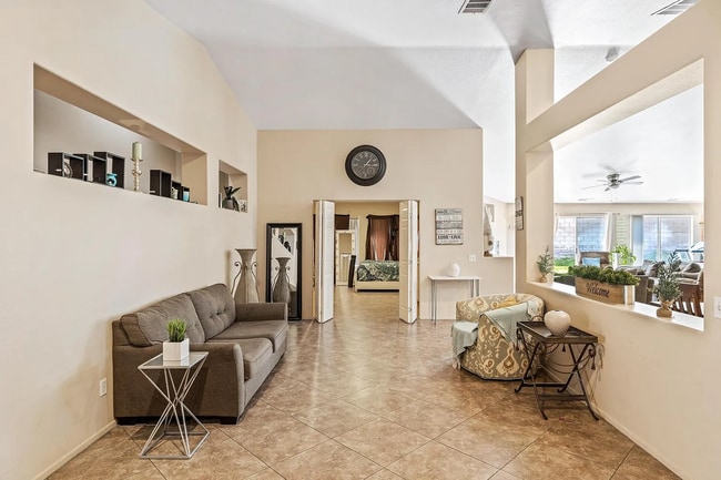 Building Photo - 41250 Doak St