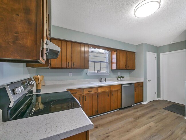 Building Photo - New Construction 3 bed, 2 bath house for rent