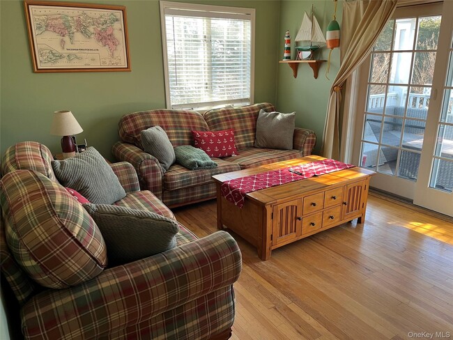 Building Photo - 270 N Sea Dr