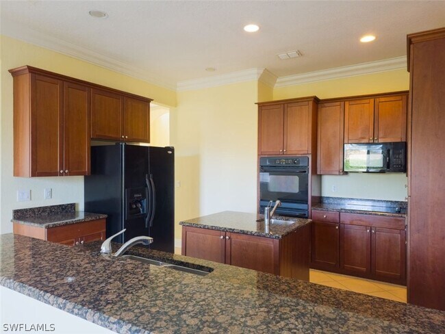 Building Photo - 6139 57th Ct