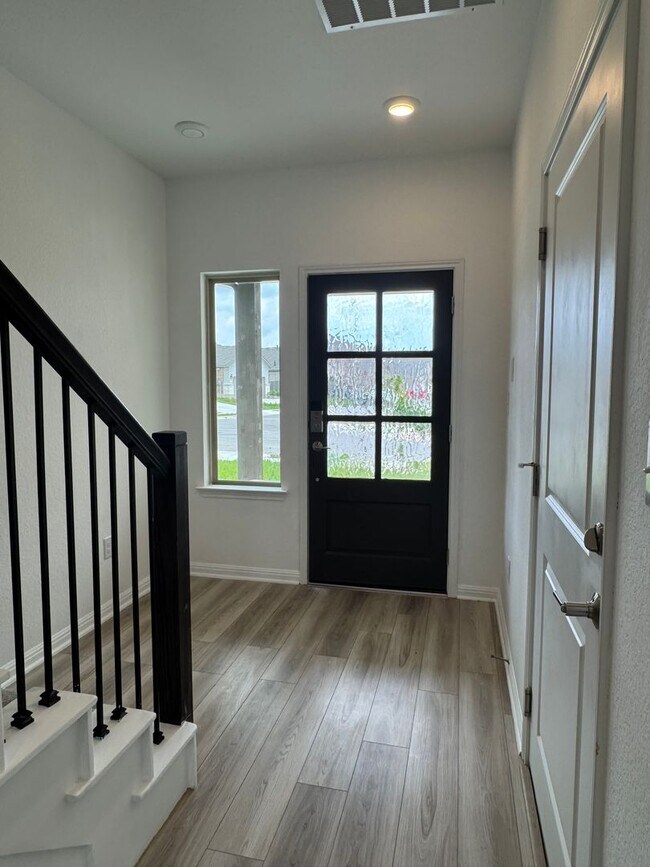 Building Photo - 4 BR/2.5BA | Newly Renovated Single Family Home | 1-Car Covered Parking | Gated backyard