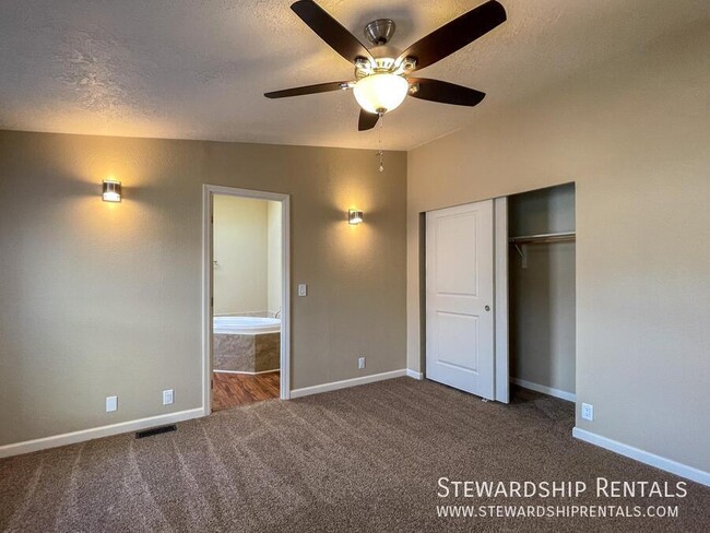 Building Photo - 1313 Bramblewood Ln