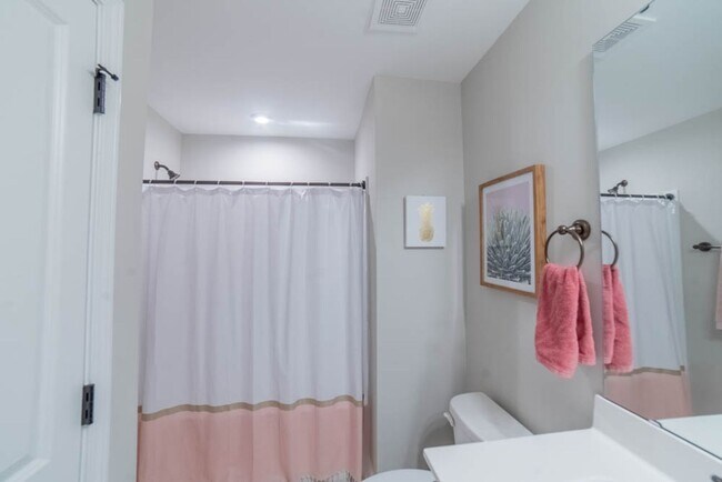 Building Photo - Coming Available!