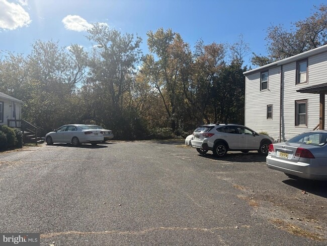 Primary Photo - 46-48 Georgetown Road Unit