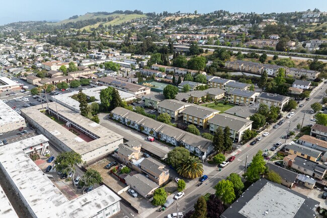 context - Julius Manor