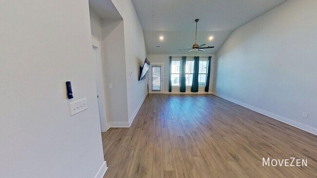 Building Photo - 210 Woodhouse Wy