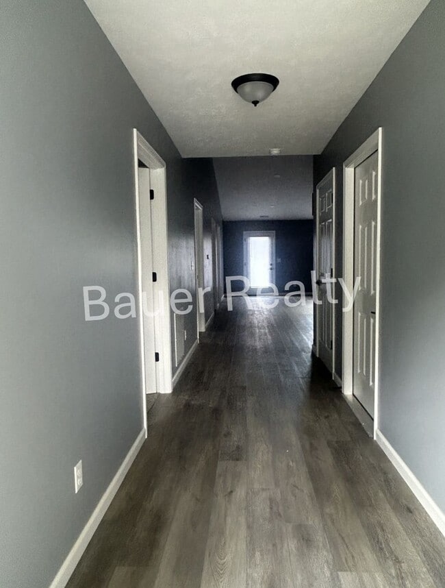 Building Photo - 47 Grove Ave