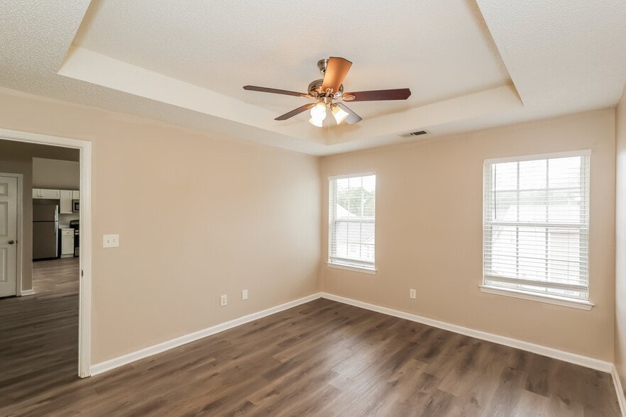 Building Photo - 714 Cherry Branch Cir