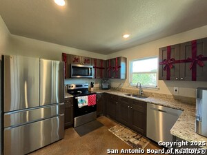 Building Photo - 2708 Golf Dr