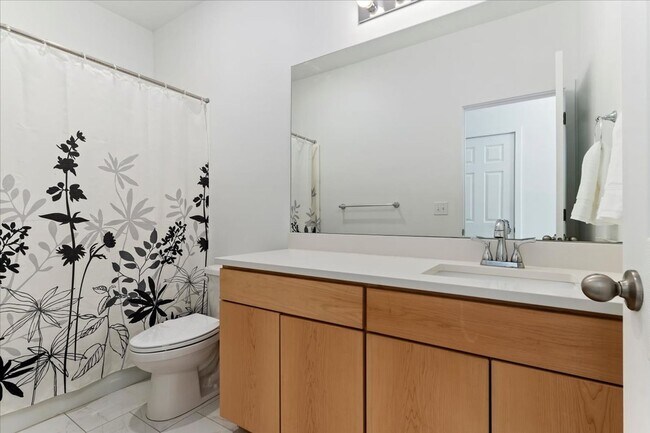 Building Photo - Gorgeous 5 Bedroom Home in Saratoga Springs!