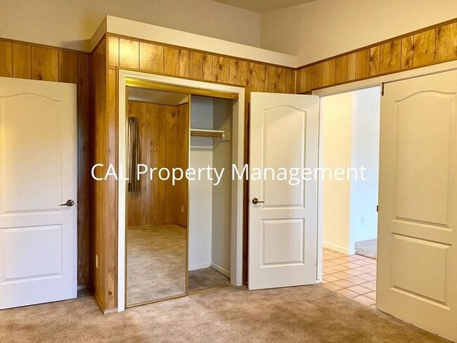 Building Photo - Rare 4 bedroom 2 bath rental in Pine Meadow Estates King City!