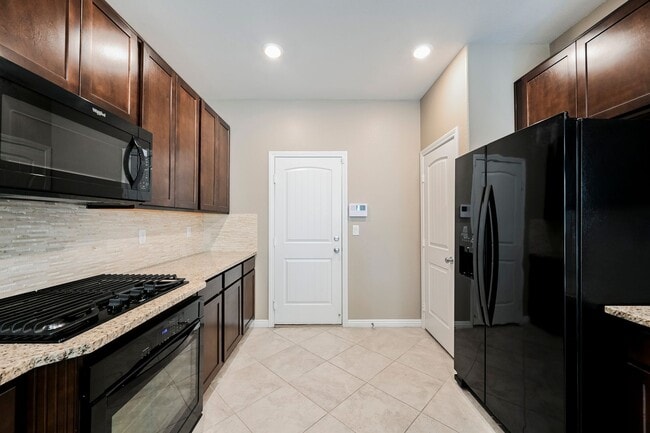 Building Photo - Look No Further! Lovely 3 Bedroom And 2.5 ...