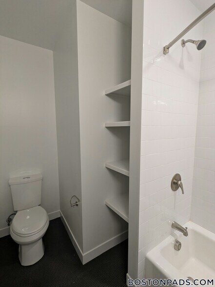 Building Photo - 55 Brighton Ave