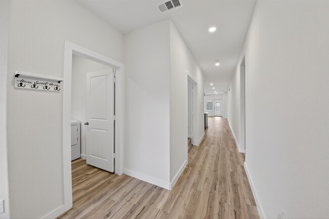 Building Photo - 17027 Lilac Paxton Ln