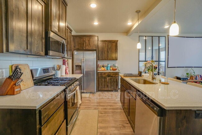 Building Photo - 4325 NE 87th St