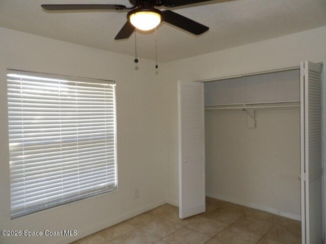 Building Photo - 752 Gelaso St SW