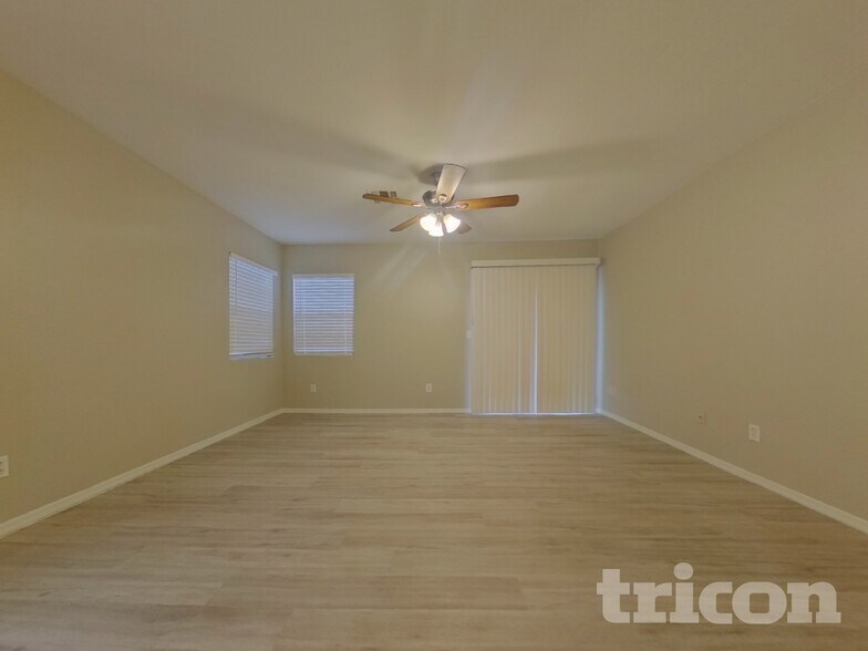 Building Photo - 1368 S 228th Dr