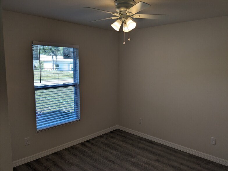 Building Photo - 5396 Gulfport Ter