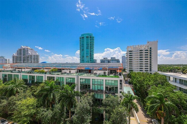 Building Photo - 6039 Collins Ave