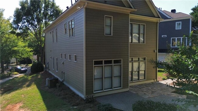 Building Photo - 1454 Hedgewood Ln NW