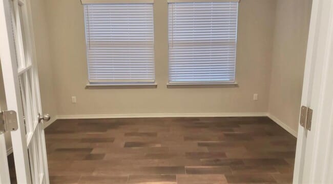 Building Photo - 425 Blue Oak Blvd