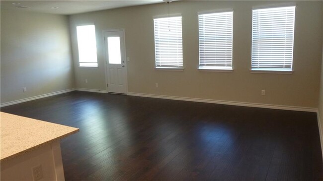 Building Photo - 1332 Eagle Ray St