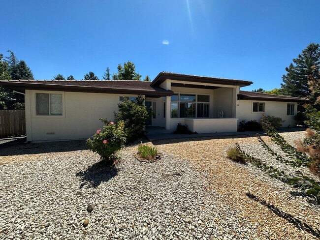Building Photo - Beautiful Fieldcreek Ranch Exclusive Home