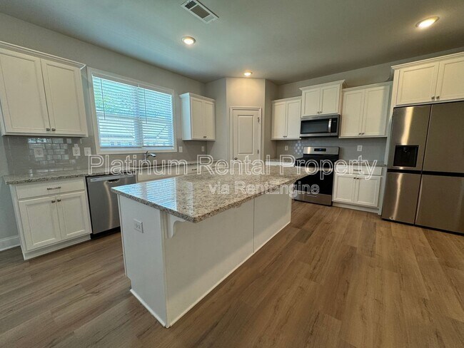 Building Photo - 1592 Gin Blossom Cir