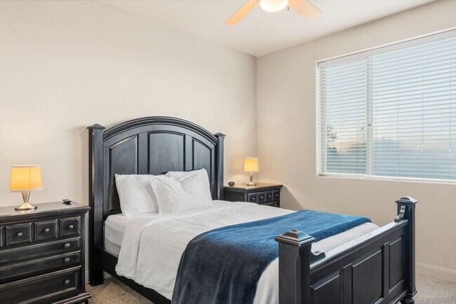 Building Photo - 225 N Country Ln