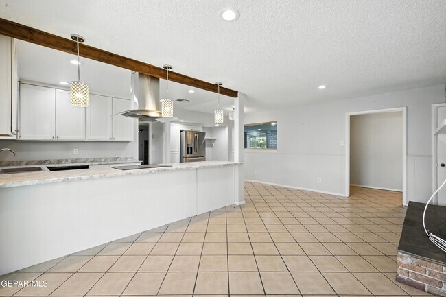 Building Photo - 9674 Stonehaven Dr
