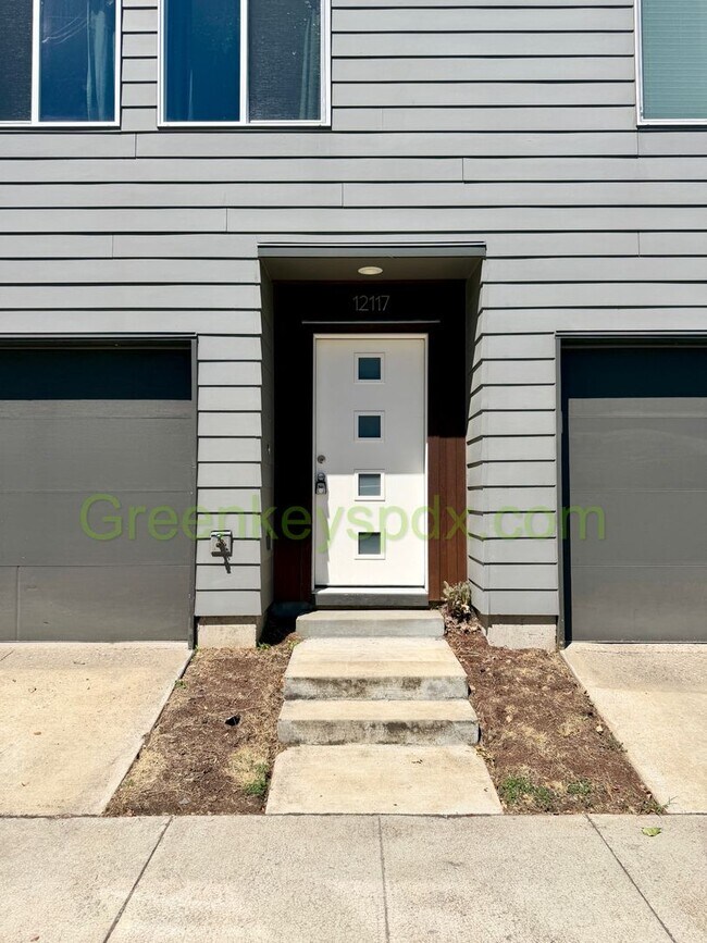Building Photo - 12117 SE Pardee St