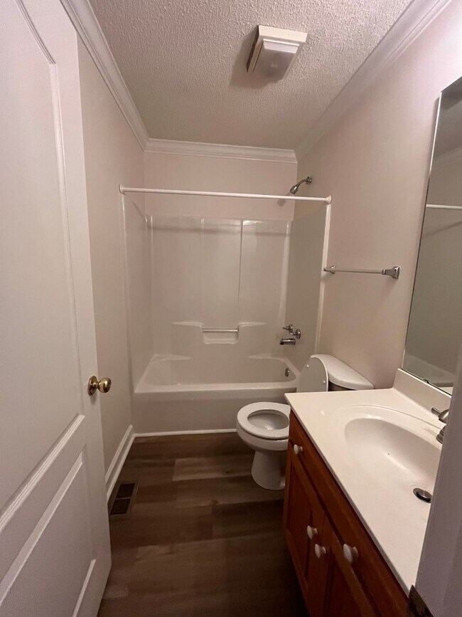 Building Photo - North Lowndes County Home