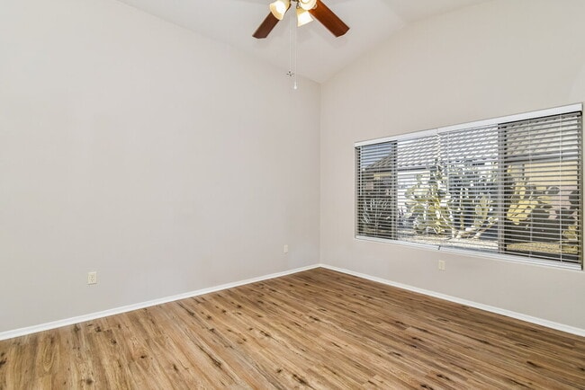 Building Photo - 624 W Calle MAROJO