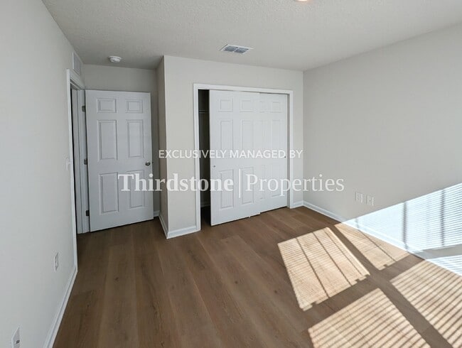 Building Photo - 5425 Shenandoah Ave