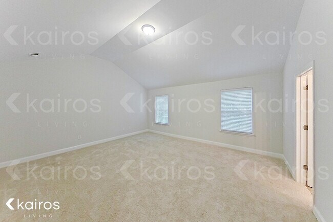 Building Photo - 237 Western Red Cedar Dr