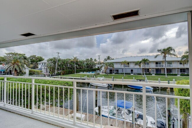 Building Photo - 68 Yacht Club Dr