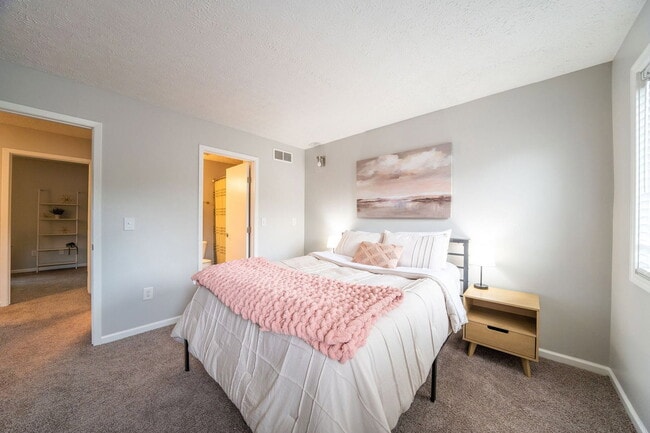 Building Photo - 3166 Griggsview Ct
